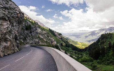 navigate-toll-station.jpg